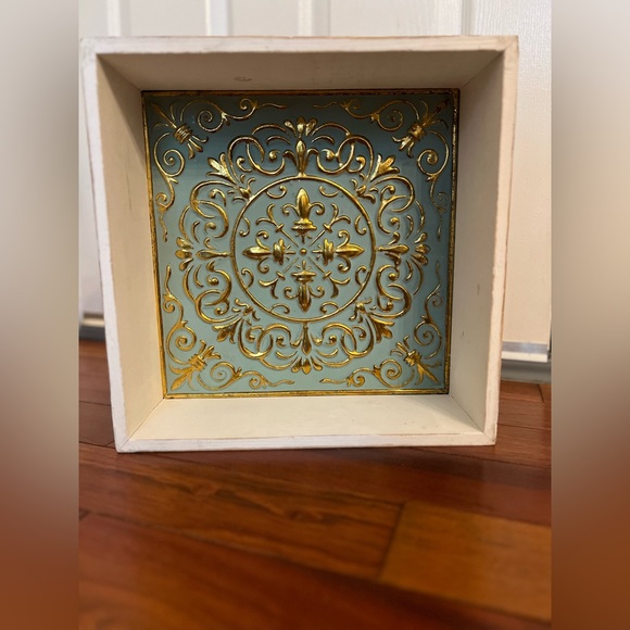 wall decor by studio decor FINAL PRICE DROP BEFORE DONATING - Picture 3 of 13